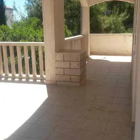 Kuca Roza Apartment
