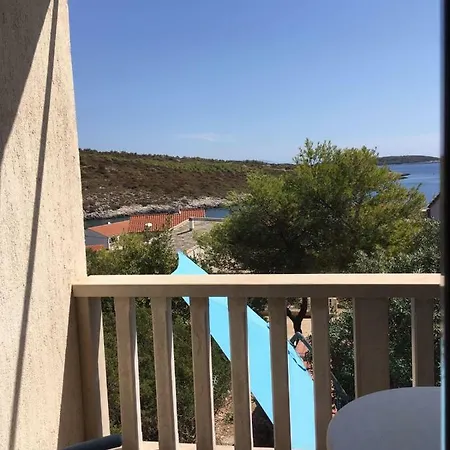 Apartment Kuca Roza *